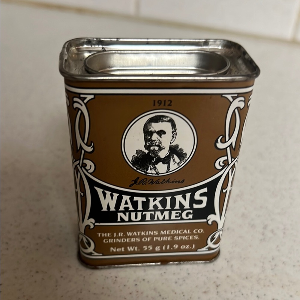 Vintage Brown Nutmeg Tin